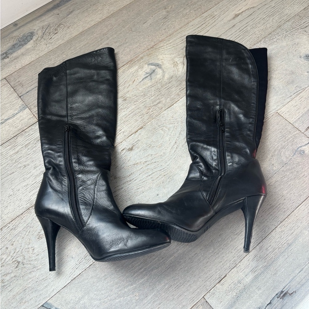 STUART WEITZMAN KNEE HIGH LEATHER BOOTS